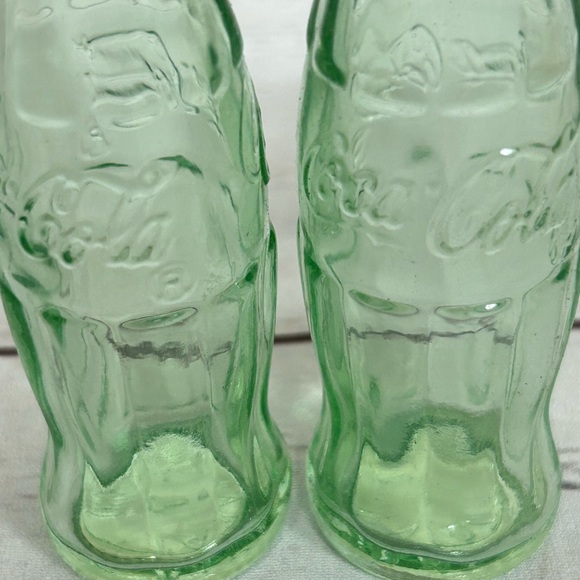 Coca Cola Bottle Salt And Pepper Shakers 4 3/8” Tall Green Glass Clean - Picture 3 of 7